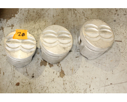 400 Pontiac Pistons .040    3 pistons