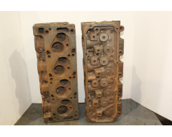 351 C 4-Barrel High Compression Ford Cylinder Head set