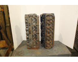 351 Ford Windsor Cylinder Head Set with Valves